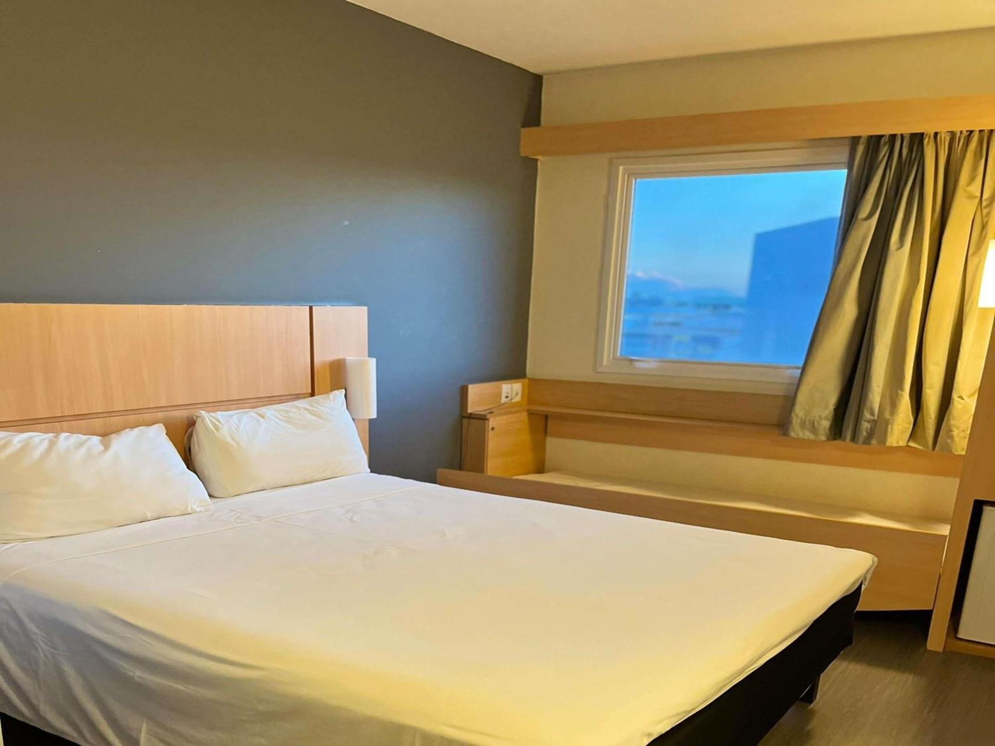 Ibis 3*